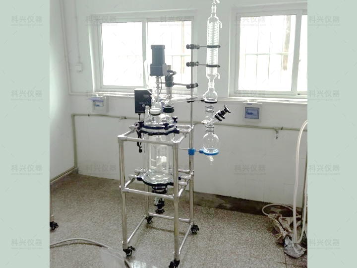 上?？婆d儀器與四川某大學合作現(xiàn)場